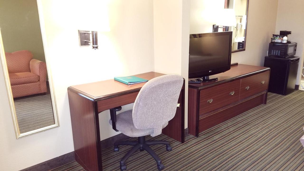 Quality Inn Alexandria Εξωτερικό φωτογραφία