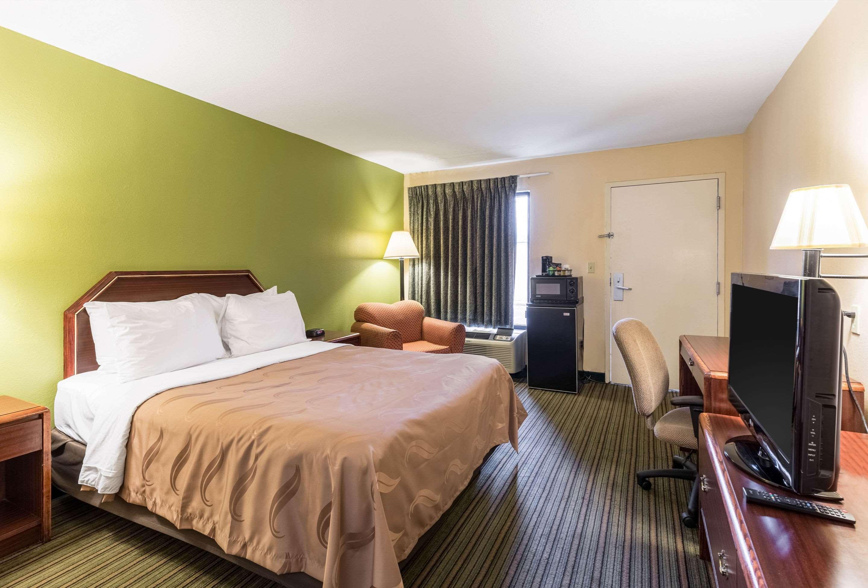 Quality Inn Alexandria Εξωτερικό φωτογραφία