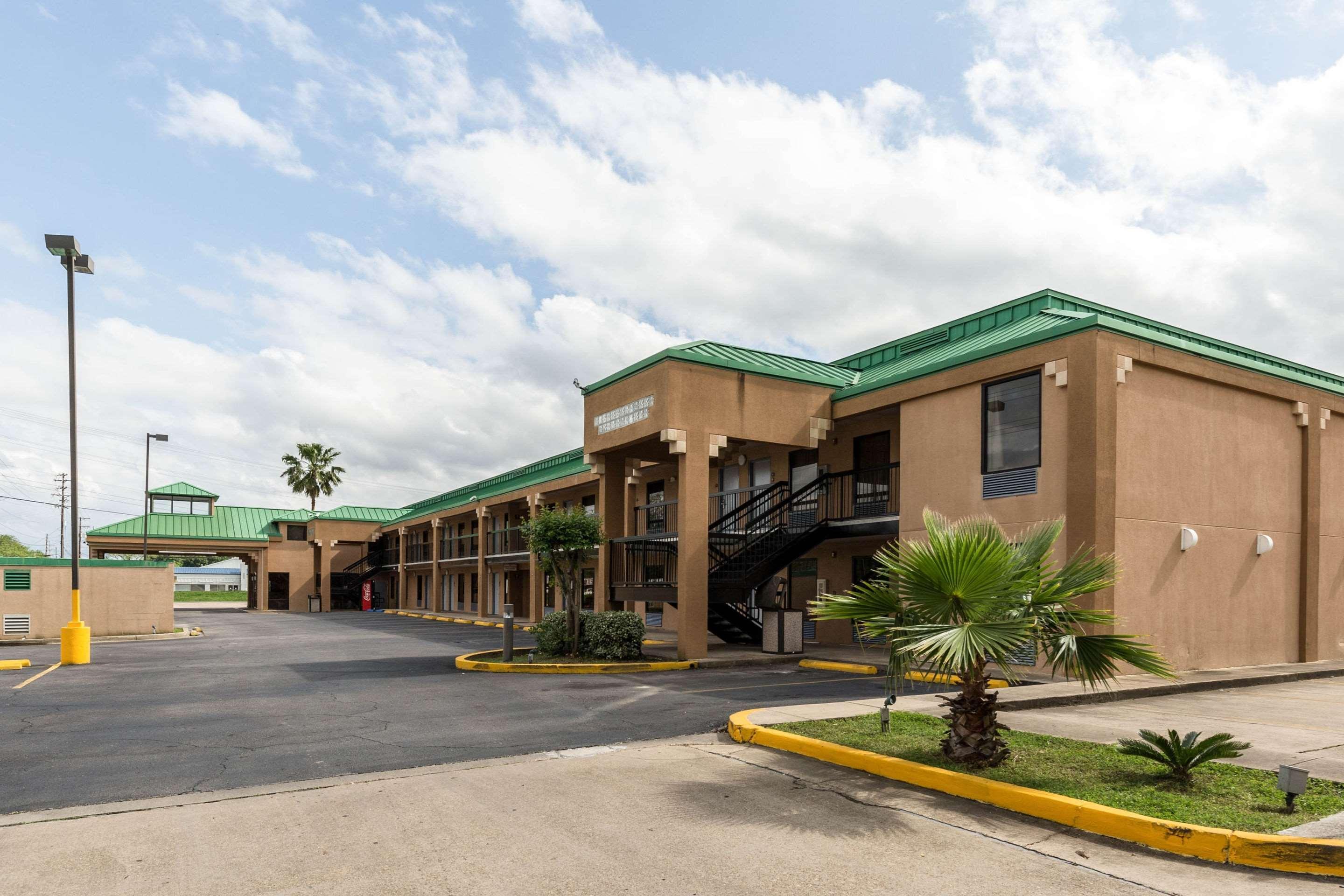 Quality Inn Alexandria Εξωτερικό φωτογραφία